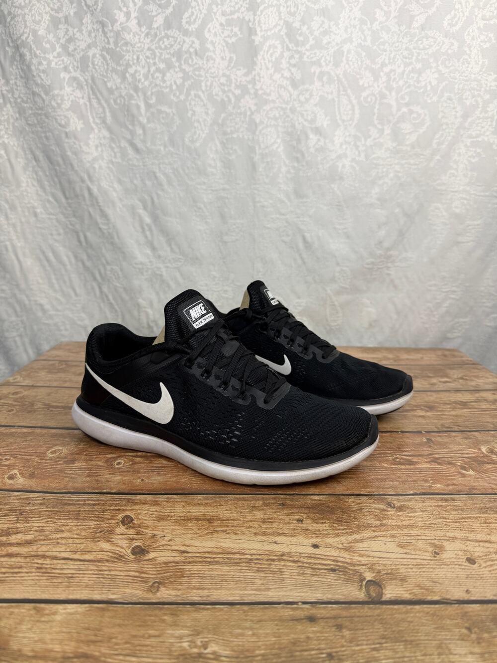 Nike Flex Run Running Shoes Black White Men’s Size 9
